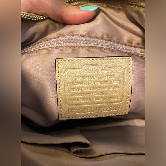 COACH Kristin Hobo Handbag 12x10” in Champagne Pink - Picture 2 of 8